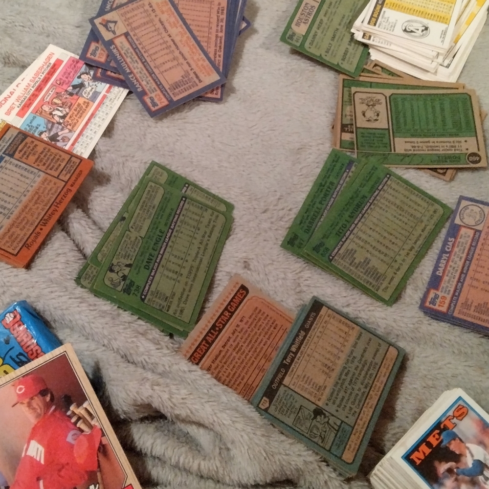 Baseball cards - Picture 4 of 4